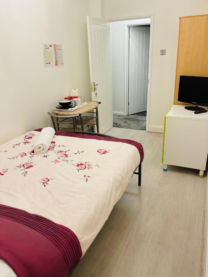 London Rooms With Free Parking 134 Edgware Exterior foto