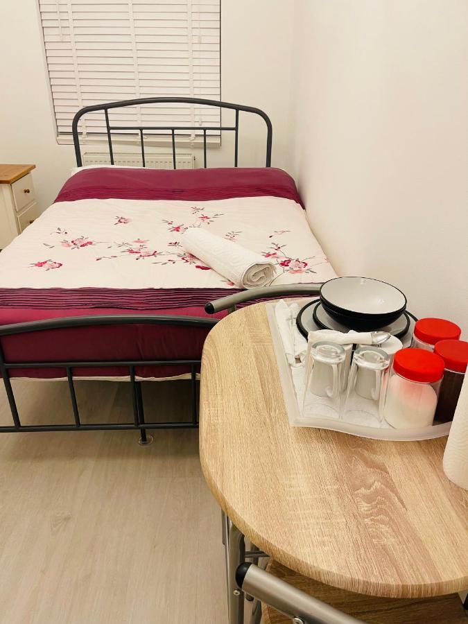 London Rooms With Free Parking 134 Edgware Exterior foto