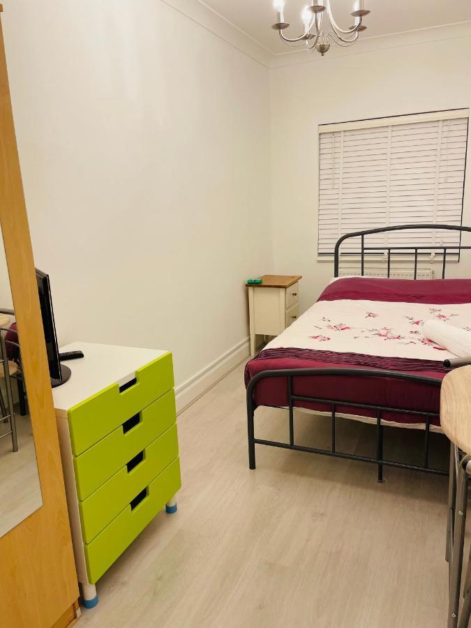 London Rooms With Free Parking 134 Edgware Exterior foto