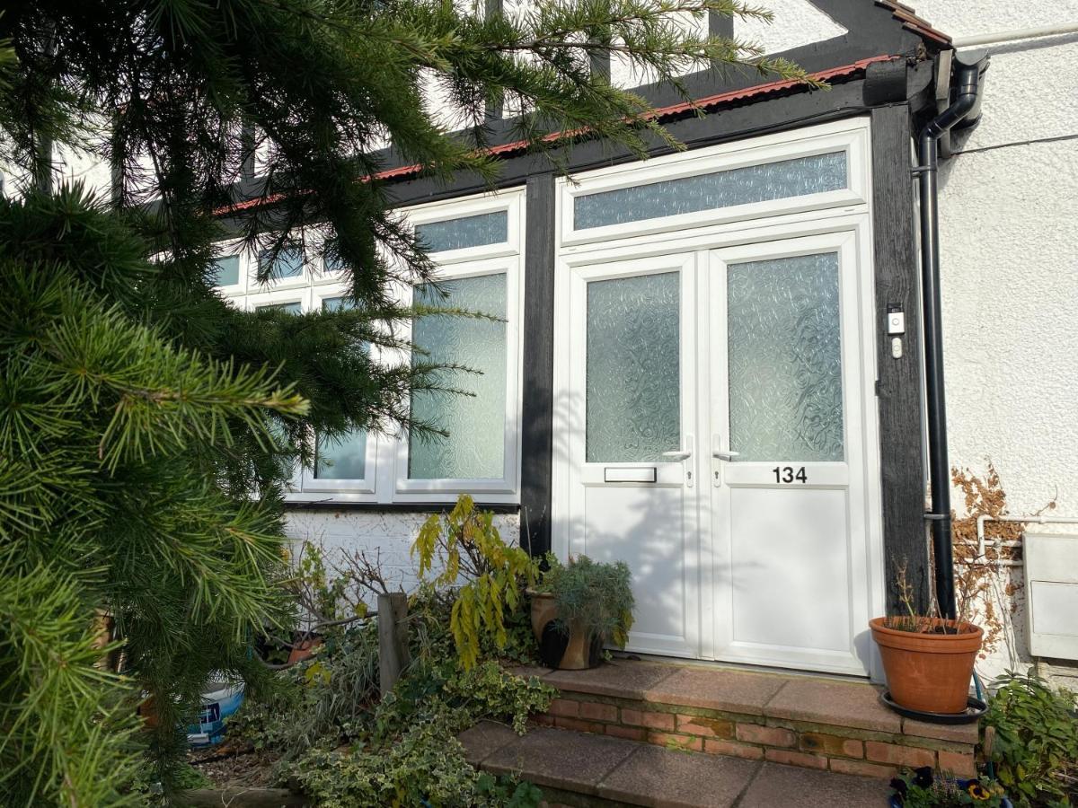 London Rooms With Free Parking 134 Edgware Exterior foto
